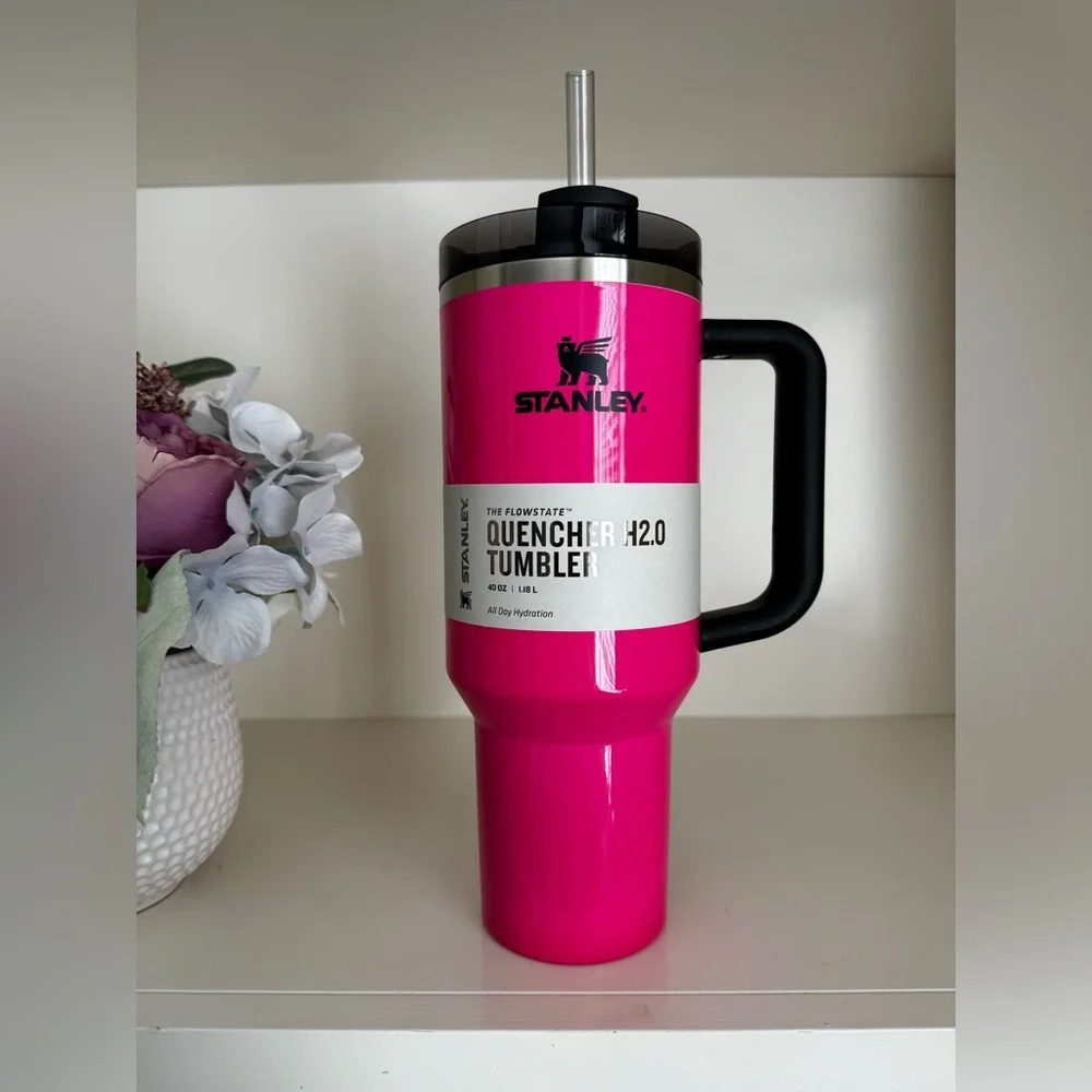 Stanley 40 oz. Quencher H2.0 FlowState Tumbler – Electric Pink - Picture 4 of 8
